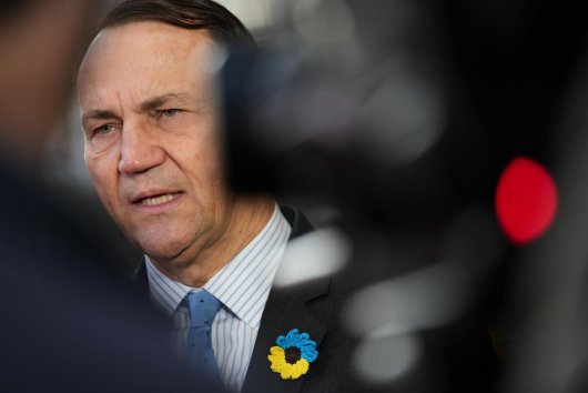 Na text poľského ministra zahraničia reagujú M. Gálisová, Š. Hríb a M. Mojžiš
