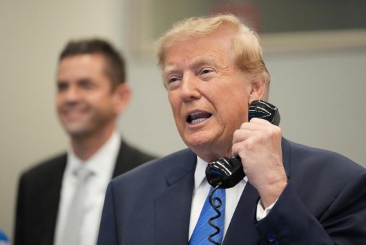 DemWatch: Prečo Trump ovládol americkú poštu?