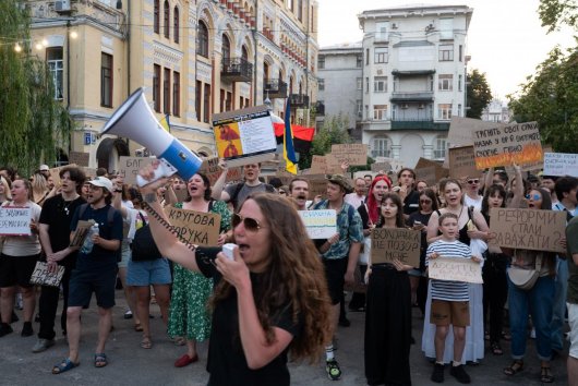 Protesty na Ukrajine proti odvolaniu ministra obrany Fedorova pokračujú