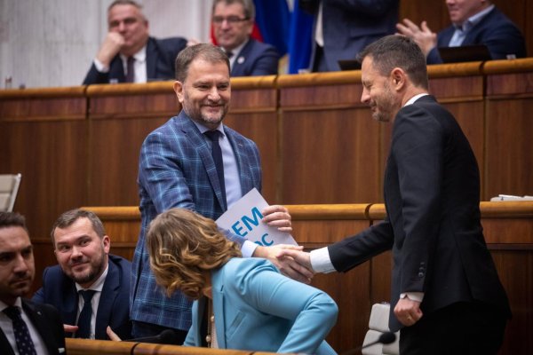 Schválenie rozpočtu je vianočný darček občanom Slovenska, povedal premiér Heger