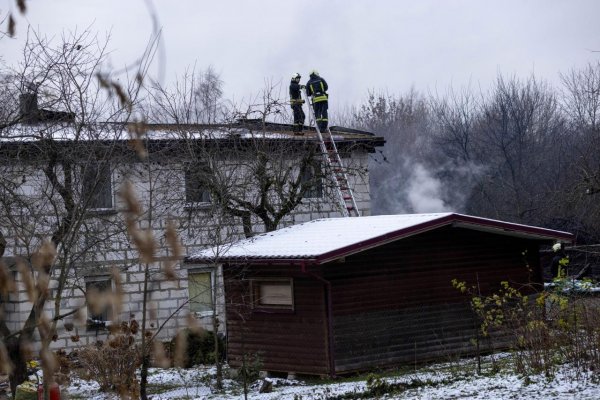 Litva: Nákladné lietadlo sa zrútilo na obytnú budovu pri letisku vo Vilniuse