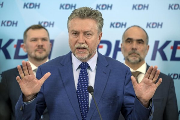 Kamenický chce podľa KDH firmám zablokovať peniaze