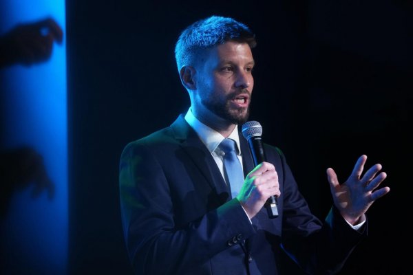 Šimečka vyzval Danka, aby odišiel z vládnej koalície