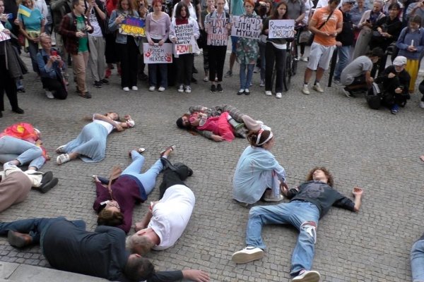 Pochod Bratislavou po stopách preliatej krvi