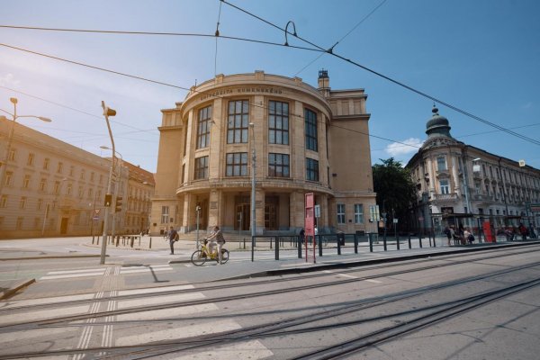 Univerzita Komenského bude naďalej považovať 17. novembra za sviatok — čo to znamená podľa Martina Mojžiša
