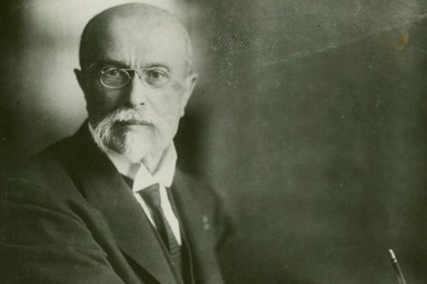 Vznik prvej ČSR sa pripomína ako štátny sviatok, dňom pracovného pokoja nie je