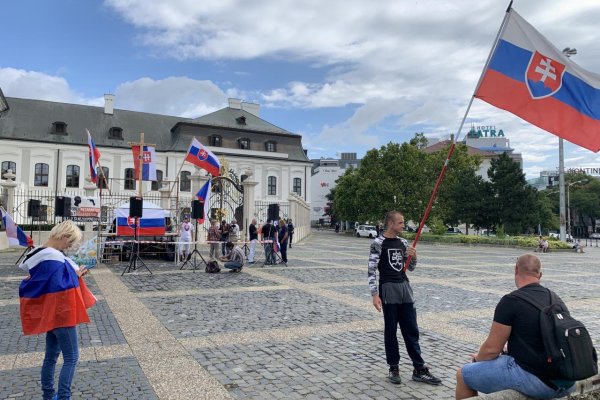 Desať otázok o pouličných protestoch mediátorovi Ernestovi Kováčovi