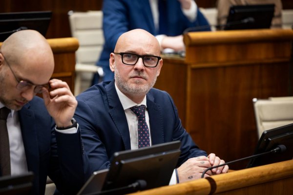 Koalícia nechce, aby sa v parlamente hovorilo o stave korupcie, vyhlásil Gröhling