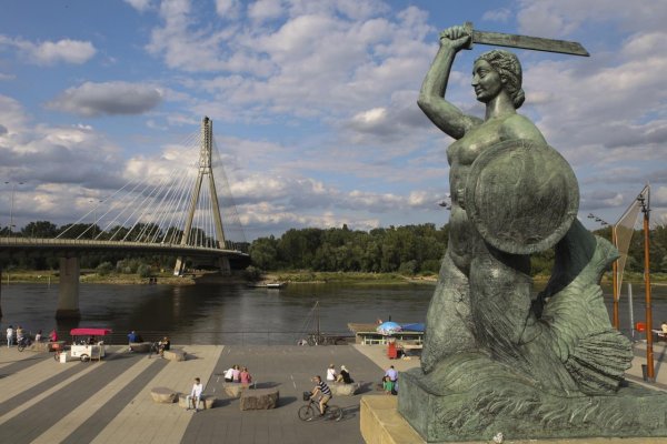 Poľsko plánuje obmedziť vydávanie víz ruským občanom podobne ako Estónsko a Lotyšsko 