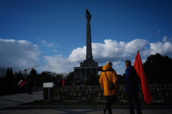 .týždeň v nedeľu: Zhromaždenie vlastizradcov