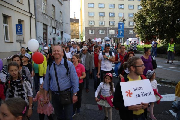 Aktivisti žiadajú poslancov o podporu interrupčného zákona, ktorý má pomáhať tehotným ženám