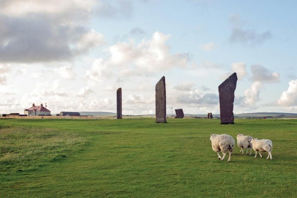 Orkneje: Prasiatka, Vikingovia a kamenné kruhy