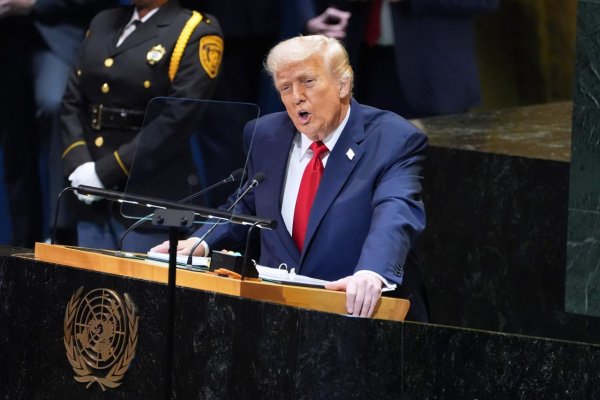 Trump: Európska únia musí okamžite prestať kupovať ruskú ropu