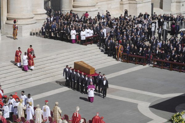 Sledujeme naživo: Pápeža Františka dnes pochovávajú