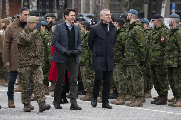 Stoltenberg varuje Rusko pred útokmi na dodávky zbraní Ukrajine