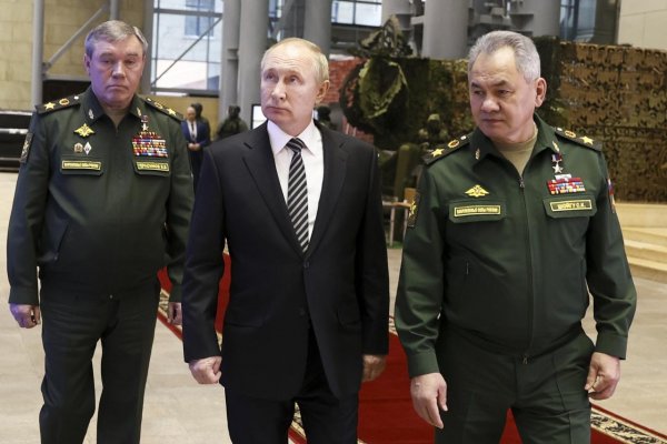 V Kremli zúri boj o moc a panuje rozklad. Putin je odrezaný od reality, hovorí analytik Smart