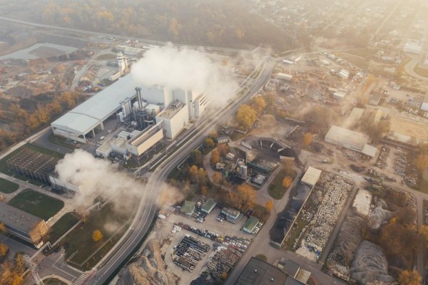 Dáta bez pátosu: LNG plyn nie je kde vykladať – lode beznádejne čakajú