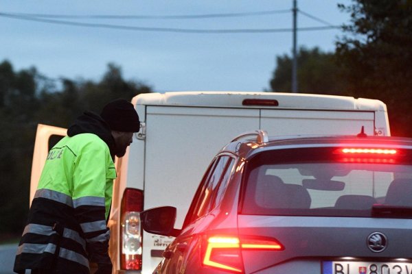 Rakúsko predĺžilo kontroly na hraniciach so Slovenskom o 15 dní