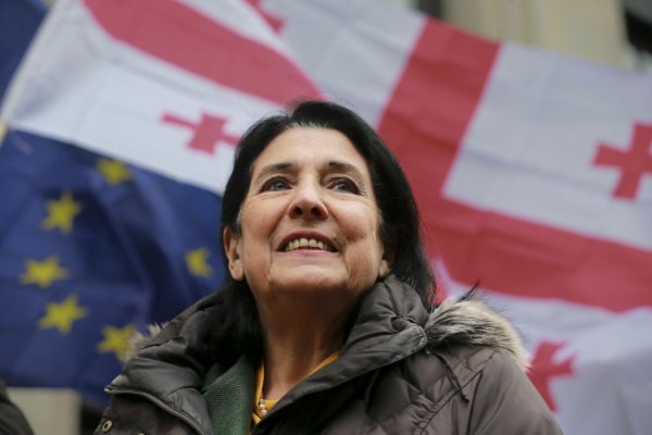 Bývalá gruzínska prezidentka: Putin nikdy nemá záujem o mier, k mieru ho treba prinútiť