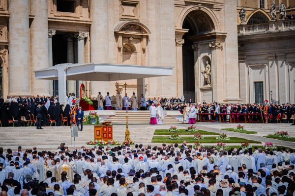 Vatikánska komisia kritizuje cirkev za riešenie prípadov sexuálneho zneužívania