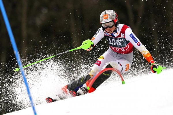 Petra Vlhová je po prvom kole líderkou slalomu v Záhrebe, druhá Shiffrinová na ňu stráca 64 stotín sekundy