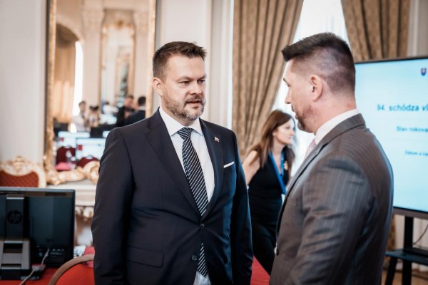 Migaľ: Na rezorte sa „kradlo ako po nebohom“, Raši žiada ospravedlnenie, inak podá trestné oznámenie