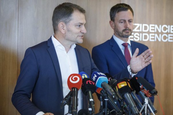 Premiér: Jediným scenárom pri ceste z krízy je ustúpenie SaS od svojho ultimáta