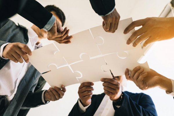 Filantropia v neistých časoch