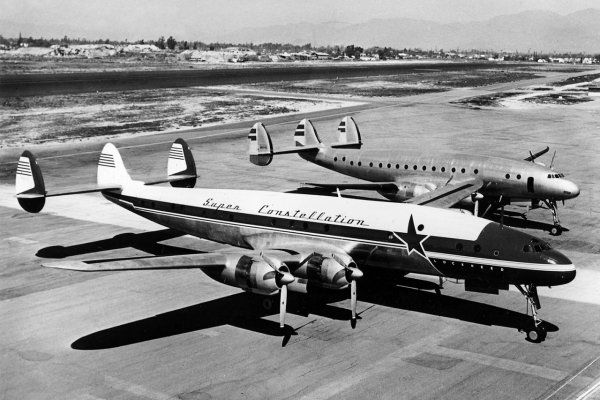 Lockheed Constellation: Súhvezdie elegancie na konci éry vrtuľových lietadiel. Ako Howard Hughes zmenil civilné letectvo