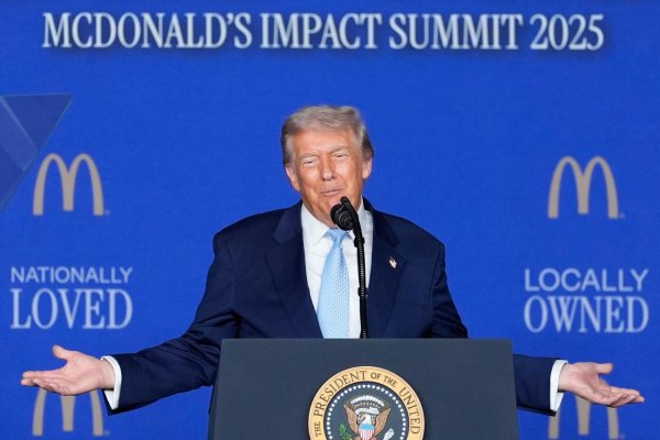 Snemovňa mieri k zverejneniu spisov o Epsteinovi, Trump cúvol
