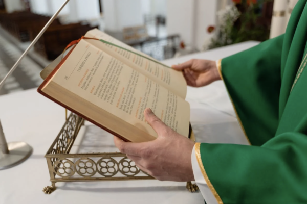 Arcibiskup Orosch nehovorí v našom mene