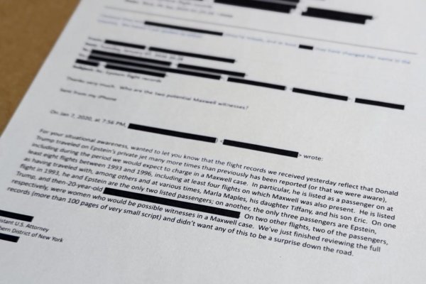 Nové dokumenty o Epsteinovi obsahujú viaceré zmienky o Donaldovi Trumpovi