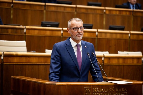 Vzťahy s českým parlamentom sme reštartovali na úroveň, akú si zaslúžia, vyhlásil Raši po stretnutí s Okamurom