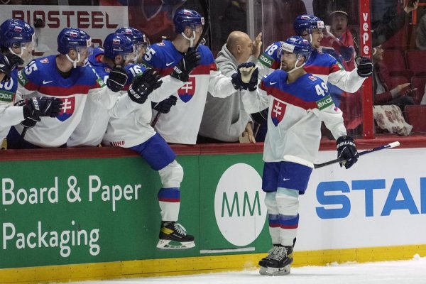 Slovensko vo svojom prvom zápase na MS vyhralo nad Francúzskom 4:2