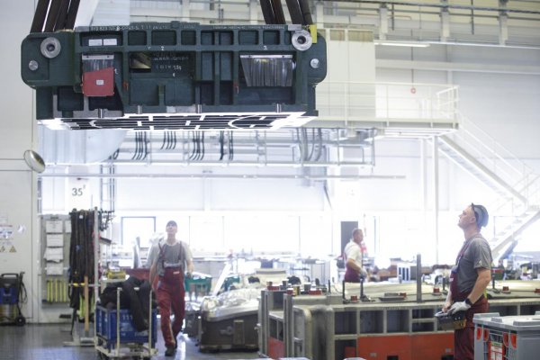 Víťazná Študentská esej 2025: Ako presmerovať chorľavejúcu ekonomiku a spoločnosť na dlhodobú cestu prosperity?