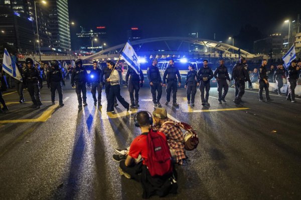 Netanjahu poslal evakuačné lietadlá na pomoc Izraelčanom napadnutým v Amsterdame