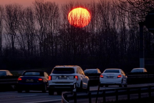 KDH vyzýva vládu, aby odmietla plán EÚ ukončiť predaj spaľovacích áut