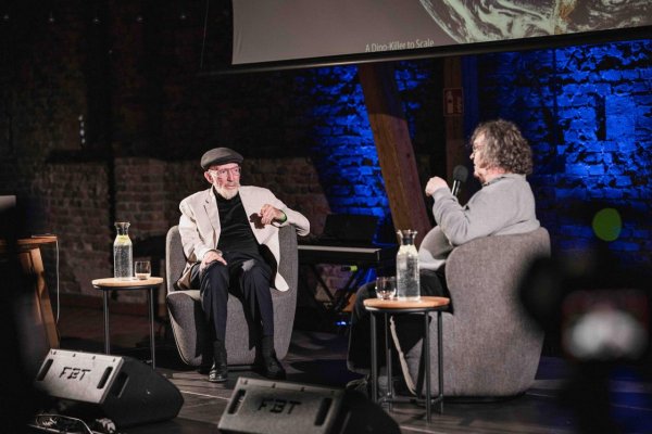 Odomykáme: Držiteľ Nobelovej ceny Kip Thorne diskutoval s Martinom Mojžišom – Svet má problém, ale riešenie sa nájde