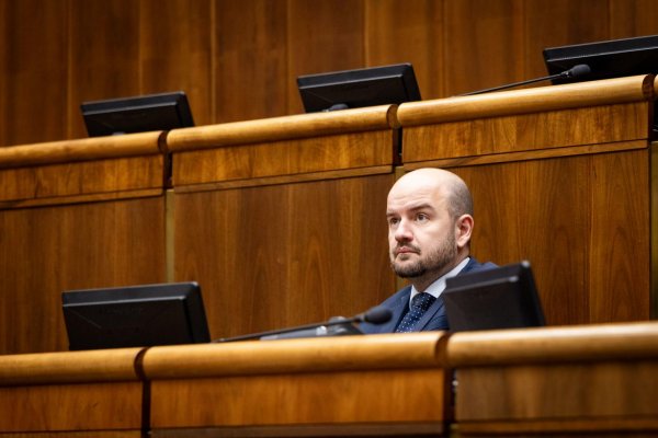 Dubéci: Ak prejde zrušenie voľby poštou zo zahraničia, koalícia bude hľadať ďalšie možnosti na zmenu pravidiel