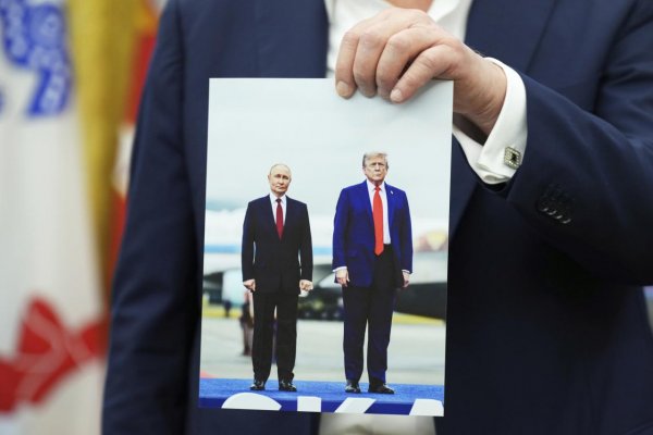 Telefonát Trump – Putin sa začal, podľa amerického prezidenta bude dlhý