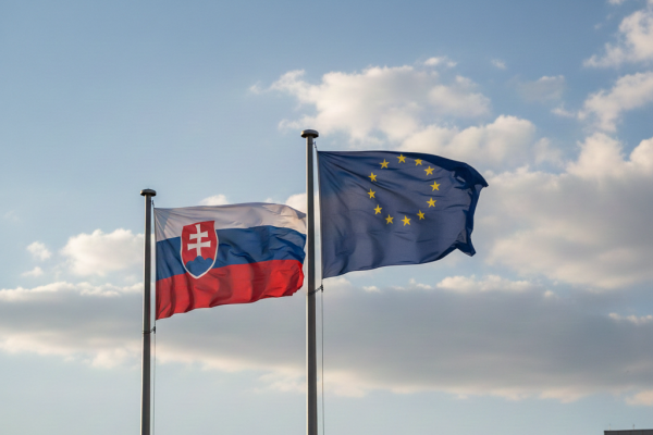 Európska komisia začala konanie proti Slovensku pre novelu ústavy