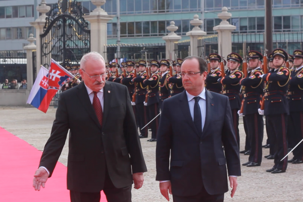 Francúzsky prezident prvýkrát na Slovensku