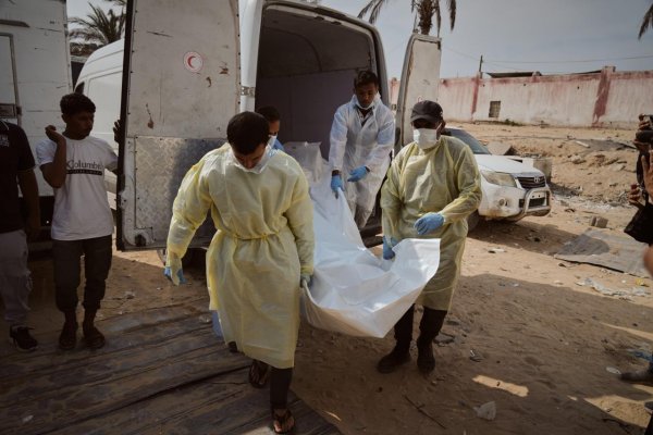 Izrael vrátil do Pásma Gazy ďalších 15 tiel Palestínčanov