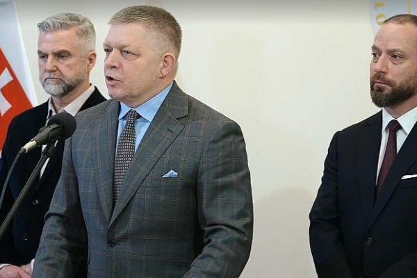 Tlačovky Roberta Fica sú len prípravou na niečo oveľa horšie 