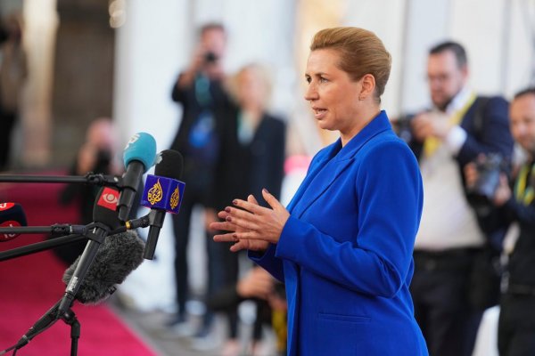 Frederiksenová: Sme v hybridnej vojne, naša reakcia musí byť dôraznejšia