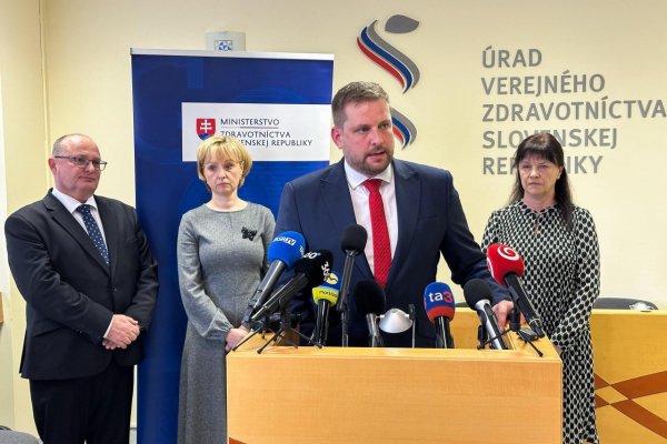 Minister zdravotníctva Šaško požiadal SAV o testovanie vzoriek vakcín proti covid-19