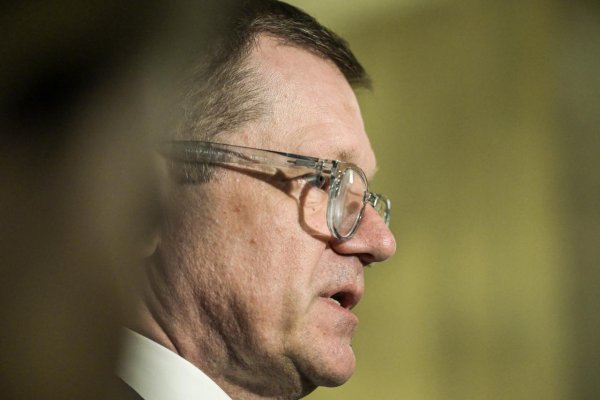 Opozícia: Odvolanie Kmeca je dôkaz, že ministri Hlasu sú najskorumpovanejší vo vláde