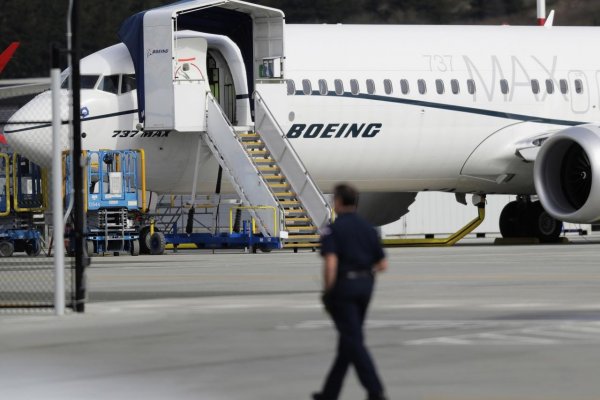 Boeing zaúčtuje 4,9 miliardy dolárov na odškodné aerolíniám 