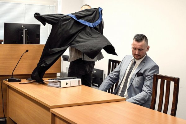 SLAK, MVO a rozbíjanie dôvery