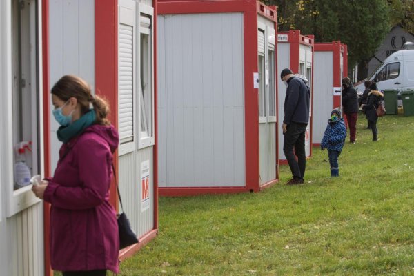 Bratislava svieti na zeleno. Záujem o testovanie je zatiaľ nízky, prázdno je aj na drive-in miestach